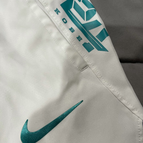 Kobe Bryant Basketball shorts Nike - Picture 3 of 5